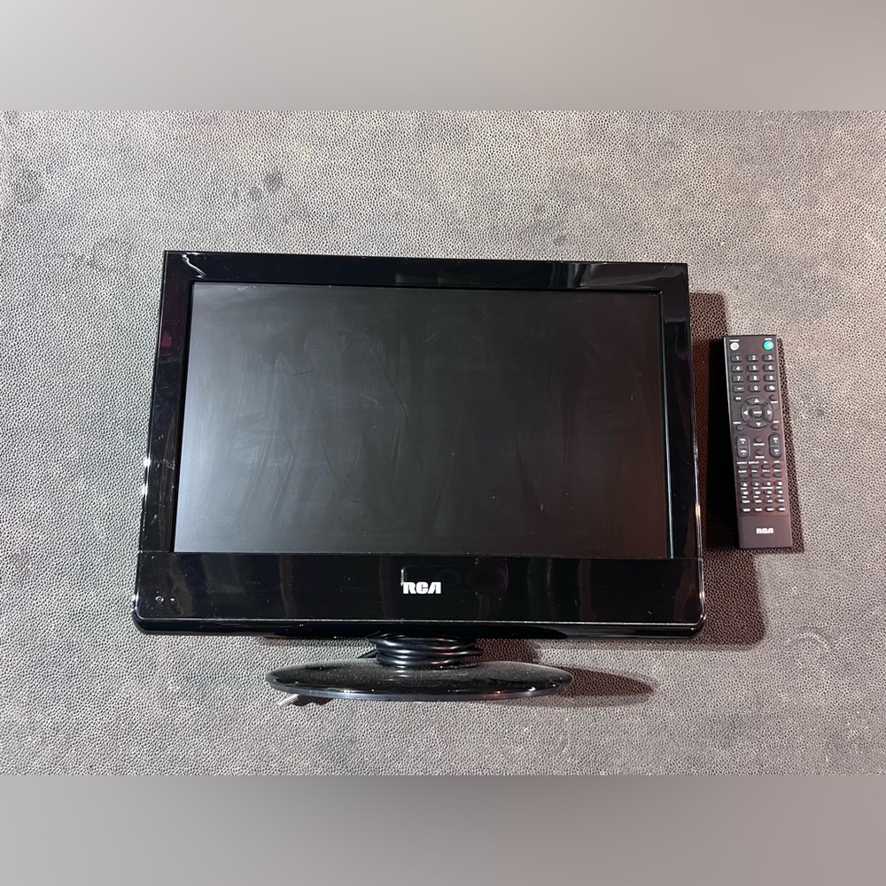 RCN - 19” LED HDTV with HDMI/USB import and remote